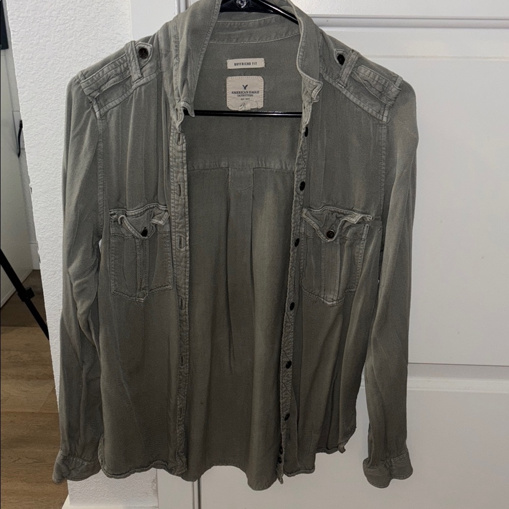 Green Button-Up boyfriend fit Shirt